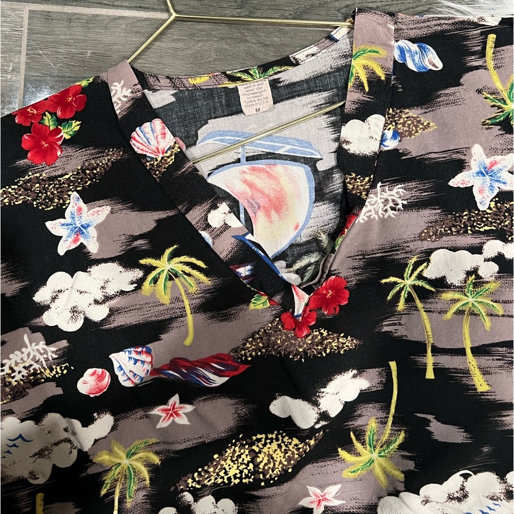 Scrub Top - Picture 3 of 3
